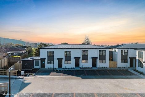 Photo of property in 10/32 Tapuwae Way, Mangere Bridge, 2022