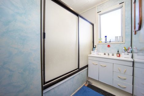 Photo of property in 6 Burbank Avenue, Manurewa, Auckland, 2102