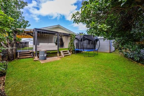 Photo of property in 2/8 Waipouri Road, Mangere, Auckland, 2022