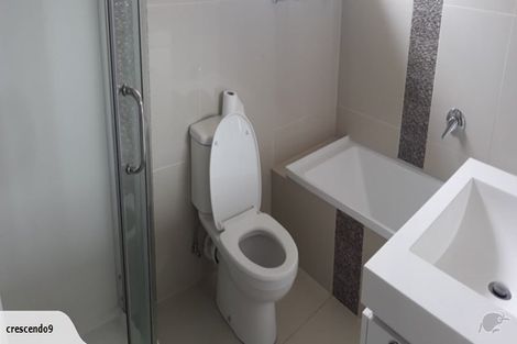 Photo of property in 5 Denver Avenue, Sunnyvale, Auckland, 0612