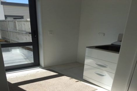 Photo of property in 51 Eugenia Rise, Totara Heights, Auckland, 2105
