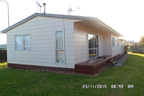Photo of property in 2 Dahlstrom Grove, Kelvin Grove, Palmerston North, 4414