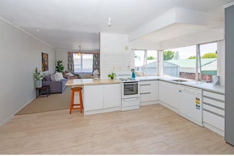 Photo of property in 50 Watts Road, Manurewa, Auckland, 2102
