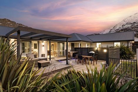 Photo of property in 6 Evening Star Road, Arthurs Point, Queenstown, 9371