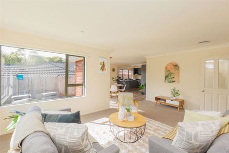 Photo of property in 15u6 Glanmire Road, Newlands, Wellington, 6037