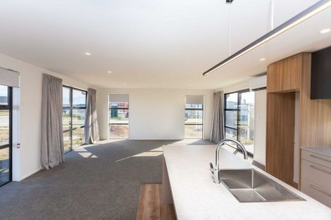 Photo of property in 41 Marcoola Drive, Rolleston, 7614