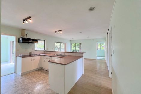 Photo of property in 6 Waylen Place, Burswood, Auckland, 2013