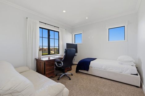 Photo of property in 166 Oriental Parade, Papamoa Beach, Papamoa, 3118