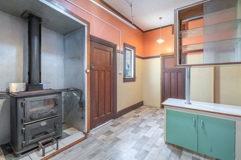 Photo of property in 64 Hastings Street, Ohai, 9635
