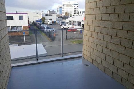 Photo of property in 7u4 Vialou Street, Hamilton Central, Hamilton, 3204