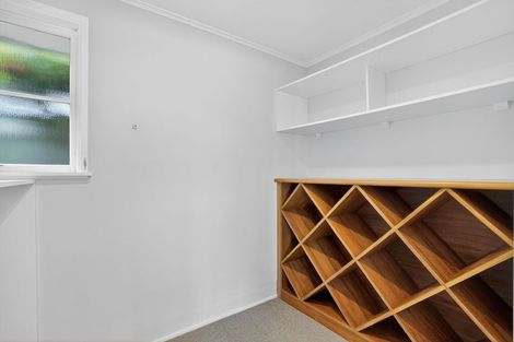 Photo of property in 2/33 Gulf View Road, Murrays Bay, Auckland, 0630