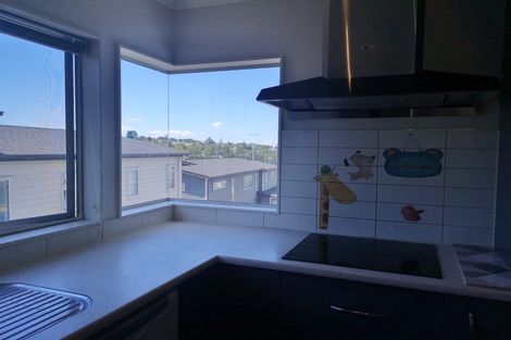 Photo of property in 7a Lyttelton Avenue, Forrest Hill, Auckland, 0620