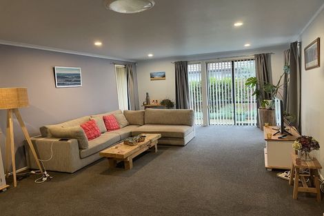 Photo of property in 11 Reefton Place, Papamoa Beach, Papamoa, 3118