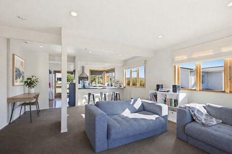 Photo of property in 8 Kiriwai Road, Paremata, Porirua, 5024