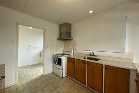 Photo of property in 94 Roberts Road, Te Atatu South, Auckland, 0610