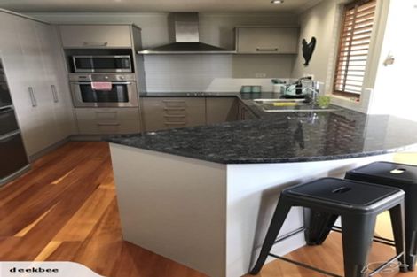 Photo of property in 4-u27 Seaview Road, Paraparaumu Beach, Paraparaumu, 5032