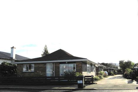 Photo of property in 62 Hargest Crescent, Saint Kilda, Dunedin, 9012