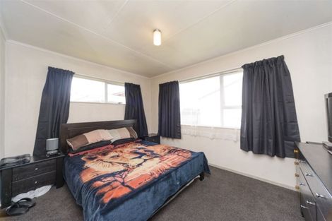 Photo of property in 10 Gladys Place, Kelvin Grove, Palmerston North, 4414