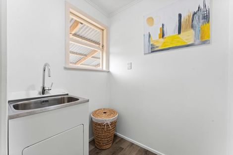 Photo of property in 21 Mcquarrie Avenue, Wattle Downs, Auckland, 2103