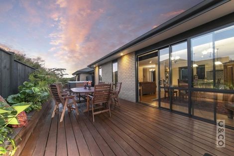 Photo of property in 9 Jelas Drive, Riverhead, 0820