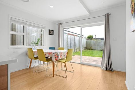 Photo of property in 1/7 Tudor Crescent, Chedworth, Hamilton, 3210