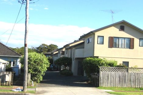 Photo of property in 1/30 Inverness Road, Browns Bay, Auckland, 0630