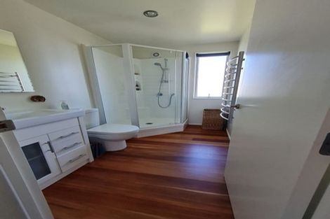 Photo of property in 36 De Luen Avenue, Tindalls Beach, Whangaparaoa, 0930