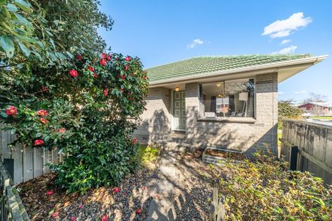 Photo of property in 1/58 Oregon Drive, Maoribank, Upper Hutt, 5018