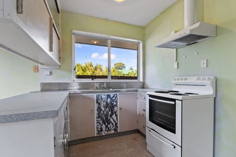 Photo of property in 2/48 Kawau Crescent, Bromley, Christchurch, 8062