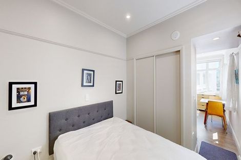 Photo of property in Fountain Court, 48u2 Oriental Parade, Oriental Bay, Wellington, 6011