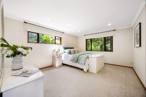 Photo of property in 33 Treetops Way, Bayview, Auckland, 0629