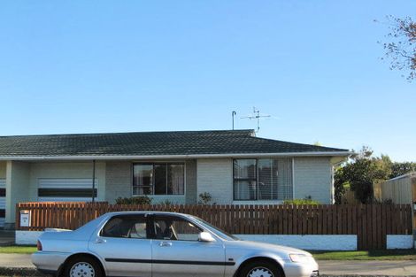 Photo of property in 154 Palmers Road, New Brighton, Christchurch, 8083