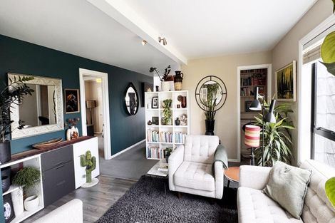 Photo of property in 131 Chelsea View Drive, Chatswood, Auckland, 0626