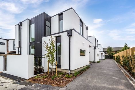 Photo of property in 10 Bishop Street, Green Bay, Auckland, 0604