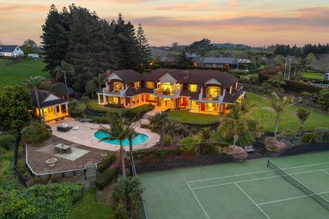 Photo of property in 84 Potts Road, Whitford, Howick, 2571