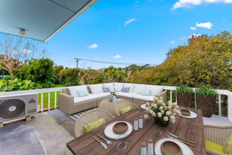 Photo of property in 39 Neptune Avenue, Beach Haven, Auckland, 0626