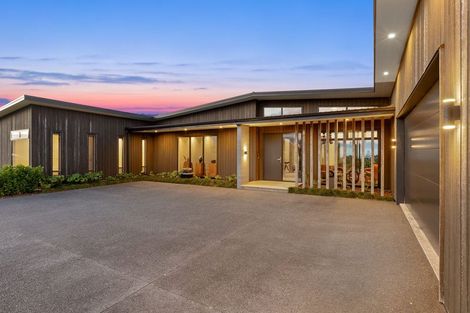 Photo of property in 3a Parrs Road, Hurworth, New Plymouth, 4371