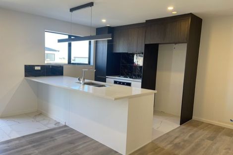 Photo of property in 13a Poruru Close, Papakura, 2110