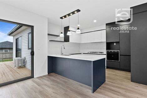 Photo of property in 4 Parton Road, Pukekohe, 2120