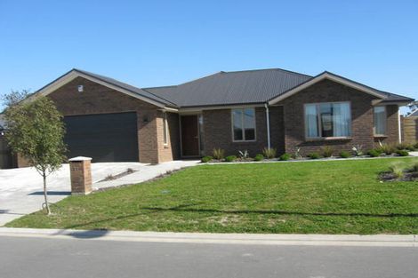 Photo of property in 27 Rochester Crescent, Rolleston, 7614