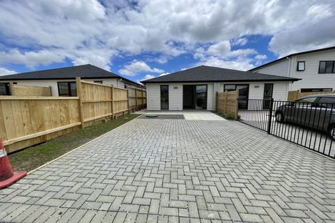 Photo of property in 20 Rorotu Avenue, Karaka, 2113
