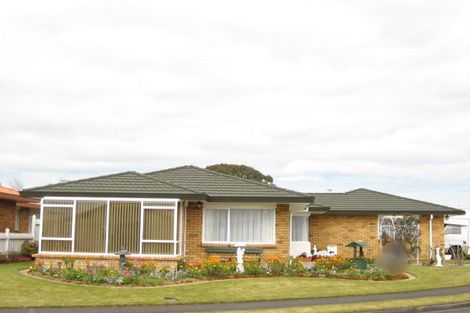 Photo of property in 1/9 Waiwera Place, Merrilands, New Plymouth, 4312