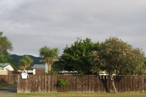 Photo of property in 114 Makarini Street, Paraparaumu, 5032