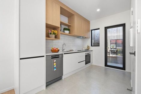 Photo of property in 11/20 Seabrook Avenue, New Lynn, Auckland, 0600