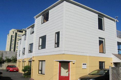 Photo of property in 2u3 Hood Street, Mount Victoria, Wellington, 6011