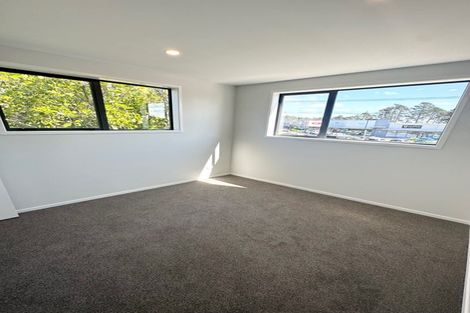 Photo of property in 365 Don Buck Road, Massey, Auckland, 0614