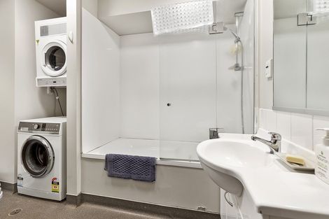 Photo of property in Luxford Villas, 308/72u Herald Street, Berhampore, Wellington, 6023