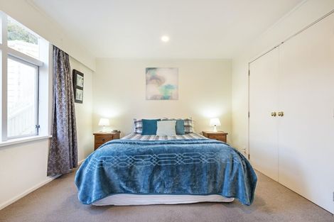 Photo of property in 2 Kopiko Way, Brooklyn, Wellington, 6021