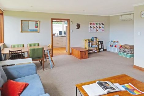 Photo of property in 6 Hill Grove, Naenae, Lower Hutt, 5011