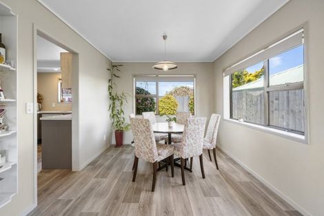 Photo of property in 7 Kathleen Place, Rainbow Point, Taupo, 3330